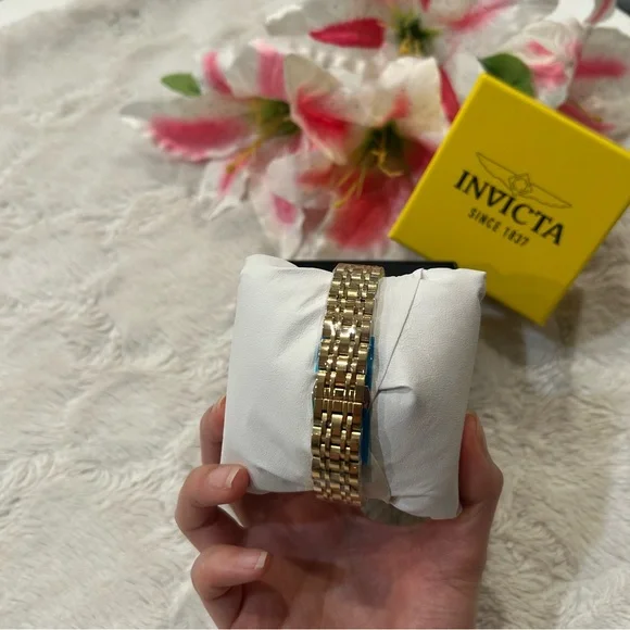 Invicta Women's Gold Wildflower Rectangular Bracelet Watch 26mm - Picture 2 of 5